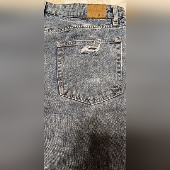 Distressed Aeropostale boyfriend jeans,Sz16 V-G - Picture 4 of 10